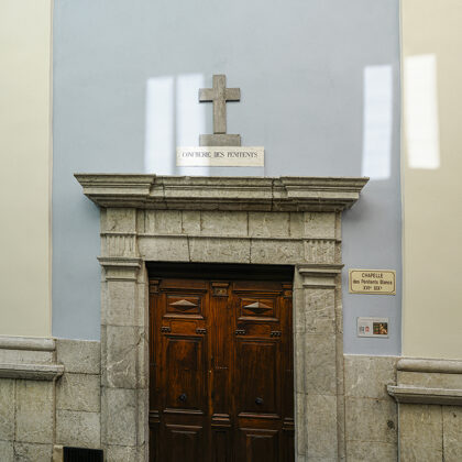 l'entrée de la chapelle dans la rue Viborel