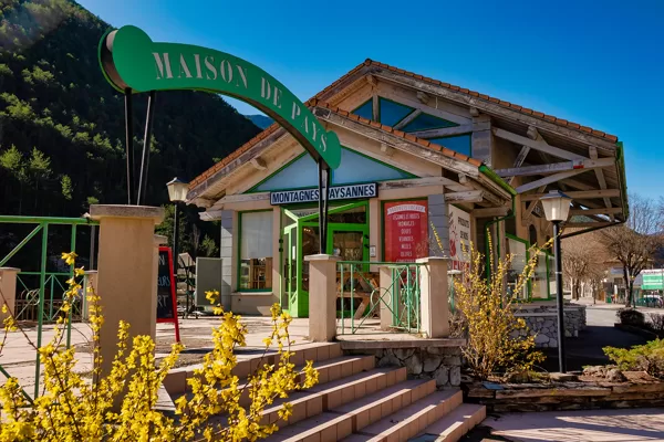 La marché paysan, tout près de la gare
