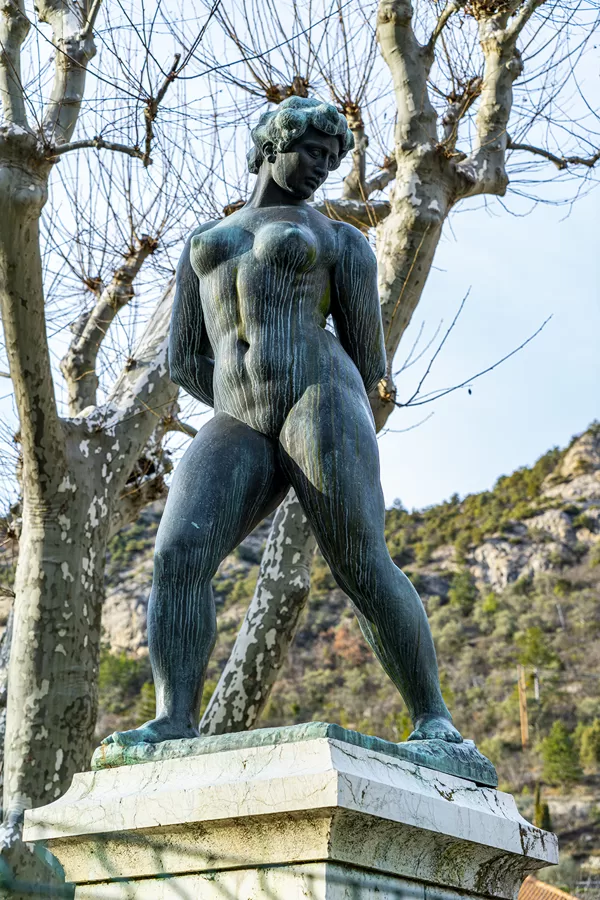 La liberté enchainée : bronze de Maillol