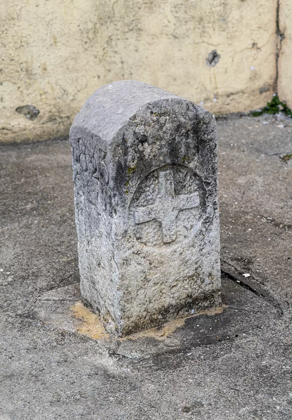 près de la médiathèque