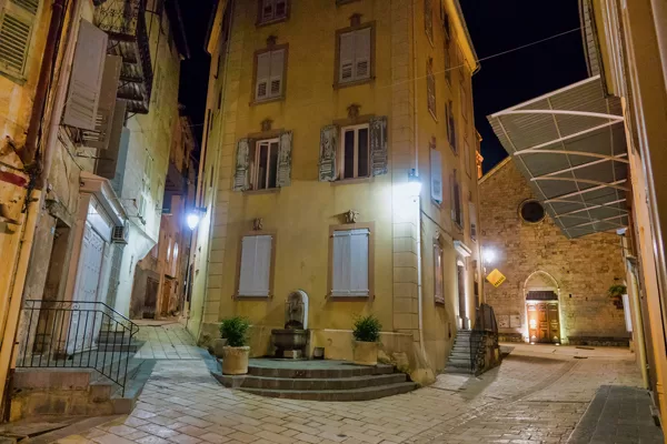 la maison qui abritait l'ancienne préfecture