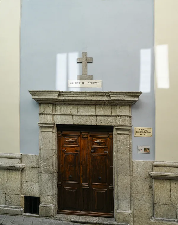 l'entrée de la chapelle dans la rue Viborel