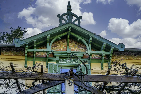 détail de la façade de la maison Brouchier