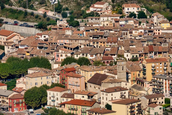 vue sue les toits de Puget à partir de la colline côté sud