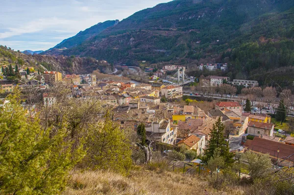 vue dominante de la ville à partir de l'ouest